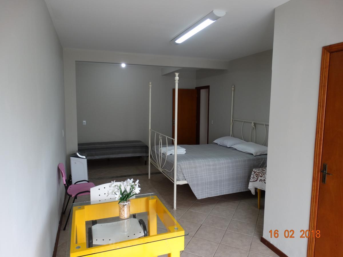 Pousada Casa Verde - Quartos Individuais - Smart Tv 32 - E Banheiro Privativo Apartment อิตาจาอิ ภายนอก รูปภาพ