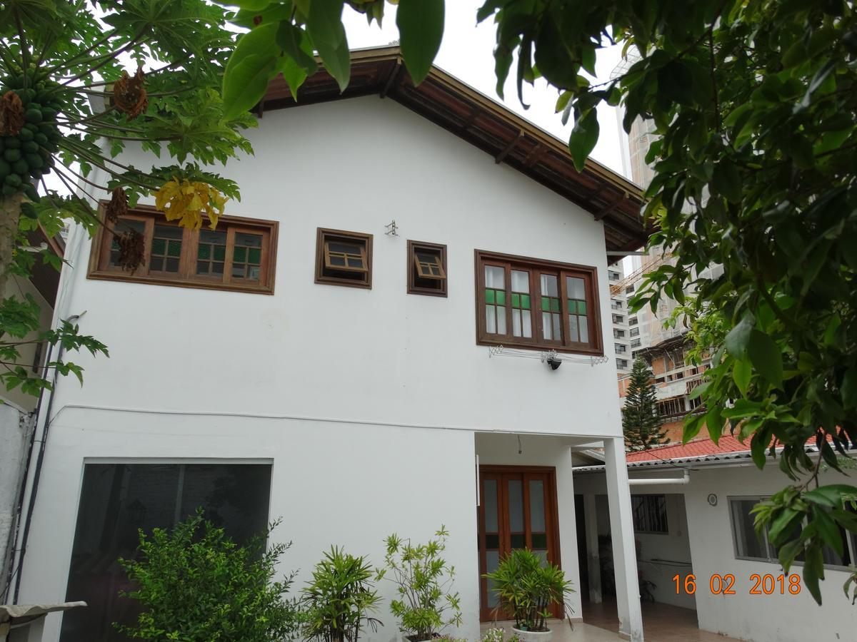 Pousada Casa Verde - Quartos Individuais - Smart Tv 32 - E Banheiro Privativo Apartment อิตาจาอิ ภายนอก รูปภาพ
